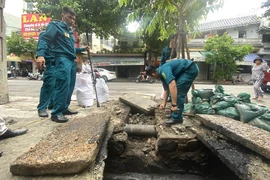 Đà Nẵng: Phải nạo vét mương cống, chống ngập úng trước ngày 31-8
