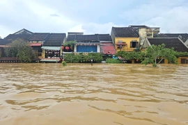 Lũ rút dần trước đợt mưa mới, Chủ tịch Đà Nẵng chỉ đạo ứng phó
