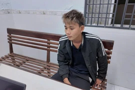 Đang bẻ khóa xe máy thì gặp công an, lộ thủ phạm của 11 vụ ‘đá xế’
