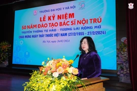 Đề xuất mở rộng đào tạo bác sĩ nội trú, trả lương cho người học