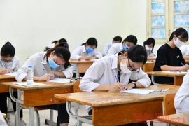 Thủ tướng: Tổ chức kỳ thi tốt nghiệp THPT 2025 theo hướng giảm áp lực, chi phí