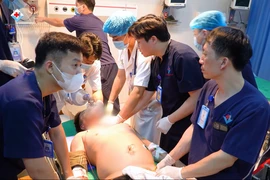 Người bị điện giật, ngừng tim khi câu cá dưới đường dây cao thế giờ ra sao?