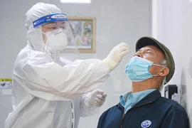 Gần 1.700 tỉ đồng chi phí xét nghiệm COVID-19 và thuốc, vật tư y tế chưa thanh toán