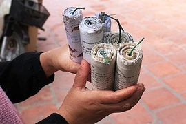 Nam sinh 14 tuổi dập nát tay do nghịch pháo tự chế