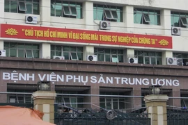 Bệnh viện Phụ sản Trung ương lên tiếng khi bị tố tắc trách 