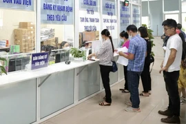 Kiến nghị khoán tiền khám bệnh cho người tham gia BHYT