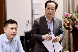 Hà Nội kiên quyết không còn hiện tượng xô đổ cổng trường nộp đơn học cho con