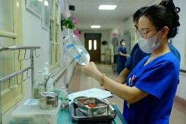 PGS.TS Nguyễn Thanh Hồi: 'Cần nâng cao thu nhập của điều dưỡng'
