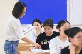 Thu nhập giáo viên không đủ sống, Bộ GD&ĐT đề xuất tăng phụ cấp, lương đặc thù