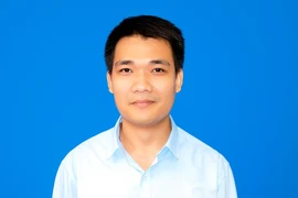 Phó giáo sư trẻ nhất ngành y 2025: 17 tuổi là thủ khoa, 31 tuổi là tiến sĩ