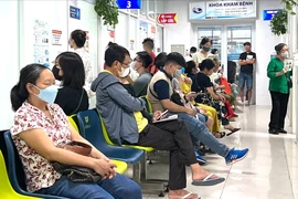 Đề nghị tránh cứng nhắc tiêu chí hộ nghèo để người khó khăn được hỗ trợ khám chữa bệnh