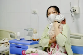 Mức hỗ trợ 2 triệu đồng khi sinh con: Còn thấp, nguy cơ trượt giá
