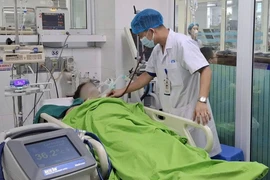 Nhiều người nguy kịch, hôn mê sâu do say nắng, sốc nhiệt