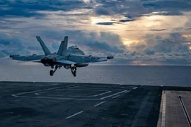 Mỹ thông báo sắp điều máy bay và tàu chiến tới eo biển Đài Loan. Ảnh US NAVY