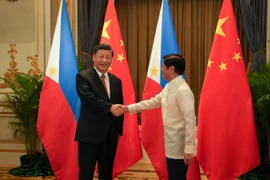 Tổng thống Philippines Ferdinand Marcos Jr. gặp Chủ tịch TQ Tập Cận Bình tại Thái Lan hồi tháng 11. Ảnh: VĂN PHÒNG THƯ KÝ BÁO CHÍ PHILIPPINES