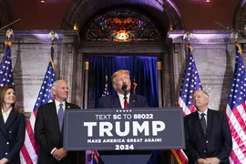 Cựu Tổng thống Mỹ Donald Trump chính thức khởi động chiến dịch chạy đua vào Nhà Trắng năm 2024. Ảnh: Alex Brandon/AP