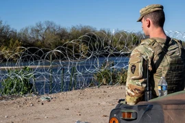 Texas kiện căng chính quyền liên bang Mỹ chuyện hàng rào biên giới Mexico 