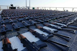 Mỹ tịch thu lô vũ khí và đạn dược 'khủng' từ Iran, chuyển cho Ukraine