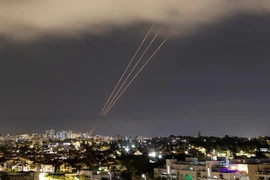 Mỹ, Anh trừng phạt Iran sau vụ tấn công vào Israel