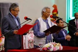 Chủ nhân Nobel Hòa bình 2006 nhậm chức lãnh đạo chính phủ lâm thời Bangladesh