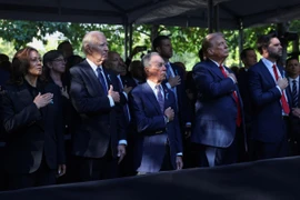 Ông Biden, bà Harris và ông Trump cùng xuất hiện tại sự kiện tưởng niệm ngày 11-9