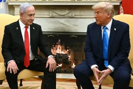 Món quà đặc biệt ông Netanyahu tặng ông Trump khi đến Nhà Trắng