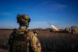 NATO bất mãn vì Ukraine dùng chiến thuật và vũ khí hiện đại theo 'phong cách Liên Xô' 