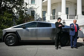 Ông Trump: Sẽ mua xe điện Tesla, ủng hộ tỉ phú Elon Musk 