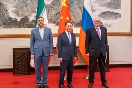 Mỹ, Trung Quốc, Nga bận rộn chuyện hạt nhân Iran