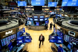Phố Wall rực xanh sau khi ông Trump thông báo hoãn áp thuế đối ứng 90 ngày