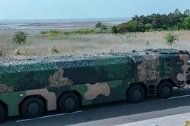 Tên lửa hành trình siêu thanh DF-100 Trung Quốc mạnh đến đâu?