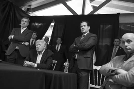 Chùm ảnh: Ông Trump theo dõi vụ Mỹ tấn công Venezuela 