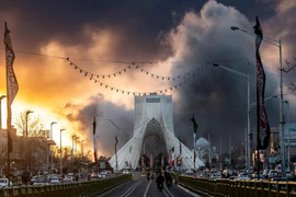 Ông Trump nói ‘Iran không còn hải quân và không quân’, cụ thể sao?