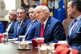 Ông Trump họp toàn thể nội các, bàn về Iran, bầu cử giữa kỳ và dịch Ebola