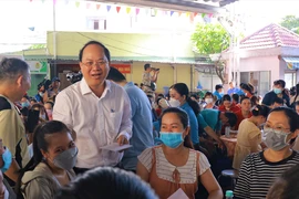 TP.HCM trao tặng hơn 500 phần quà cảm ơn người lao động vượt khó