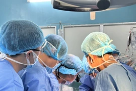 'Giành giật' sự sống cho bệnh nhân ung thư thận có tiên lượng tử vong 90%