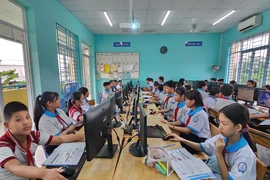 Đóng tiền mua, sửa chữa máy lạnh đầu năm học liệu có hợp lý?