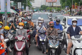 Đề xuất lùi thời gian hạn chế xe xăng vào trung tâm TP.HCM 