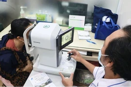 Sử dụng mống mắt khi thu thập dữ liệu có an toàn cho mắt?