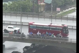 Xúc động tình người trong cơn bão số 3