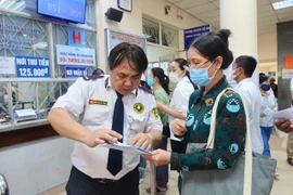 Bệnh viện công ở TP.HCM giảm tải nhờ chuyển đổi số