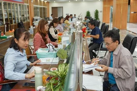 Doanh nghiệp lấy căn cứ nào để đóng BHXH cho người lao động không có lương cố định?