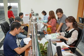 Nghỉ 15 ngày không lương trong tháng, công ty không đóng BHXH, đúng hay sai?