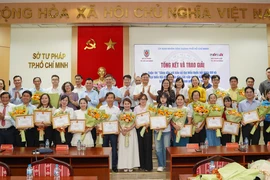 TP.HCM: Tưng bừng lễ trao giải Cuộc thi Công dân với bầu cử
