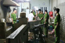 Phát hiện lò mổ heo lậu xài dấu kiểm dịch giả