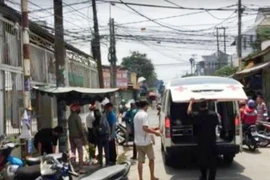 Người đàn ông chết trên võng bên đường ở Đồng Nai