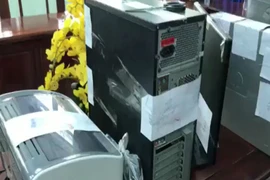 Bắt quả tang 2 người rải truyền đơn ở Bình Dương 