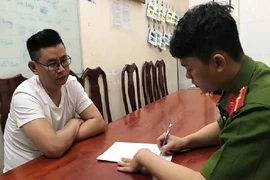 Quản lý quán bar bán thuốc lắc cho khách để 'bay lắc' 