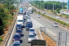 Điểm kẹt xe cao tốc TP.HCM - Long Thành - Dầu Giây ngày tết