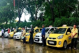 7 tài xế tấn công 1 lái xe ở cổng bệnh viện Đồng Nai 